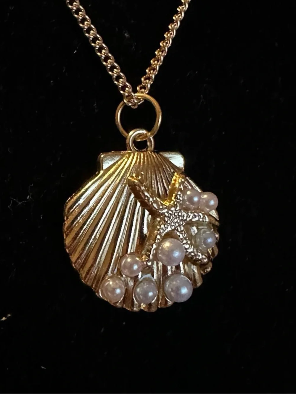 Self hand made pearl star fish shell golden necklace.